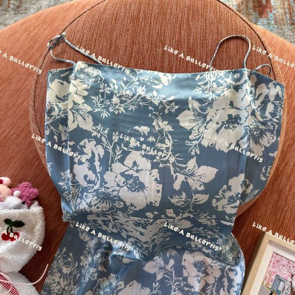 Reformation Frankie Silk Dress - Porcelain - Picture 8 of 13